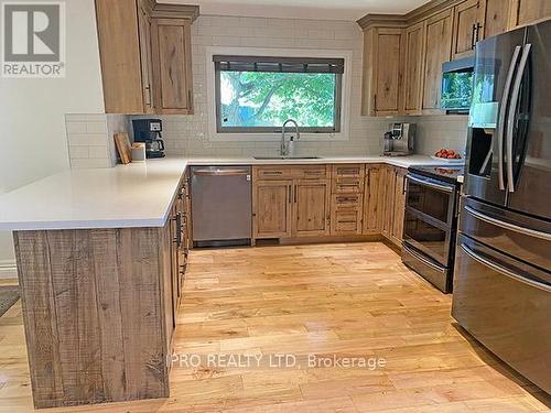 27 Amanda Street, Orangeville, ON - Indoor Photo Showing Kitchen