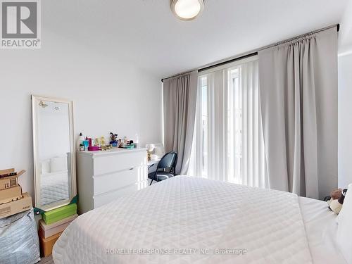 711 - 1131 Cooke Boulevard, Burlington, ON - Indoor Photo Showing Bedroom