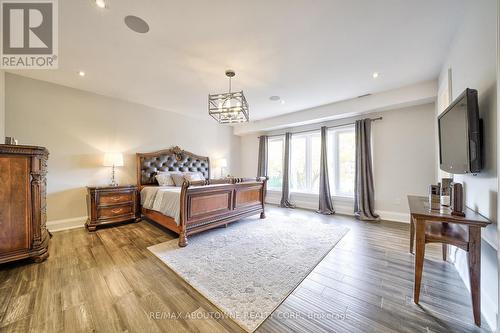 390 Sandhurst Drive, Oakville, ON - Indoor Photo Showing Bedroom