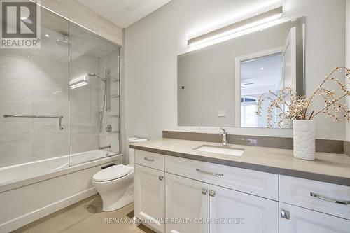 390 Sandhurst Drive, Oakville, ON - Indoor Photo Showing Bathroom