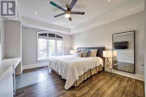 390 Sandhurst Drive, Oakville, ON - Indoor Photo Showing Bedroom