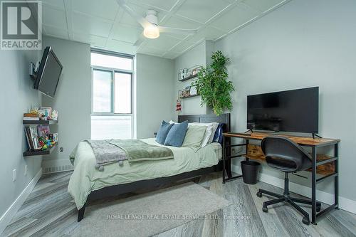 1504 - 5250 Lakeshore Road, Burlington, ON - Indoor Photo Showing Bedroom