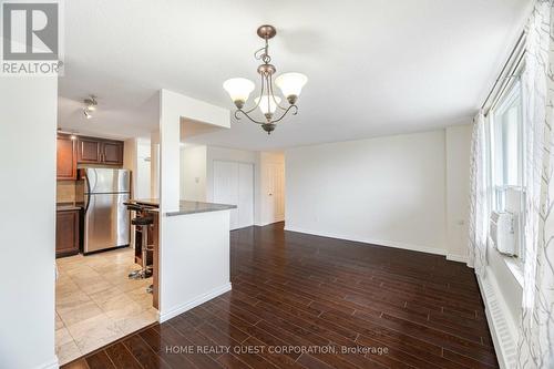 403 - 3120 Kirwin Avenue, Mississauga, ON - Indoor Photo Showing Kitchen