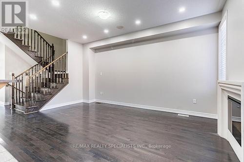 11 Sky Harbour Drive, Brampton, ON - Indoor Photo Showing Other Room