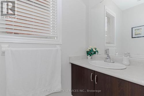 20 Blackberry Valley Crescent, Caledon, ON - Indoor Photo Showing Bathroom