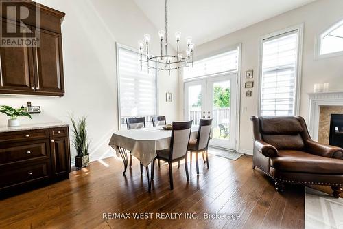 29 Northwest Court, Halton Hills, ON - Indoor Photo Showing Dining Room With Fireplace