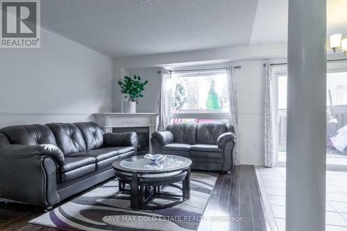 75 Saintsbury Crescent, Brampton, ON - Indoor Photo Showing Living Room