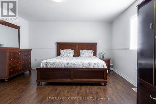 75 Saintsbury Crescent, Brampton, ON - Indoor Photo Showing Bedroom