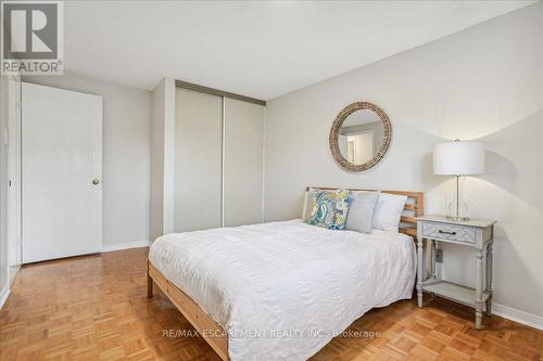 4476 Jenkins Crescent, Mississauga, ON - Indoor Photo Showing Bedroom