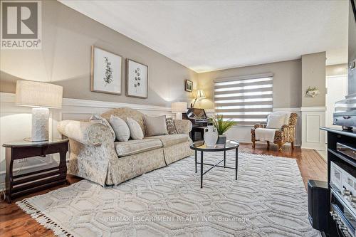 4476 Jenkins Crescent, Mississauga, ON - Indoor Photo Showing Living Room