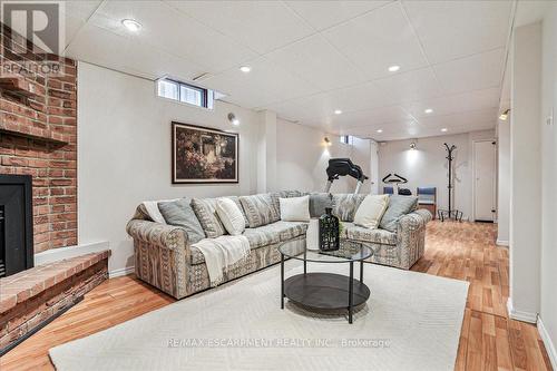 4476 Jenkins Crescent, Mississauga, ON - Indoor Photo Showing Living Room With Fireplace