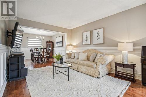 4476 Jenkins Crescent, Mississauga, ON - Indoor Photo Showing Living Room