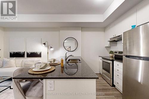 609 - 1034 Reflection Place, Pickering, ON - Indoor Photo Showing Kitchen With Stainless Steel Kitchen