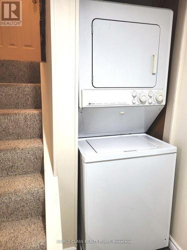 Bsmt - 27 Kilbride Road, Toronto, ON - Indoor Photo Showing Laundry Room