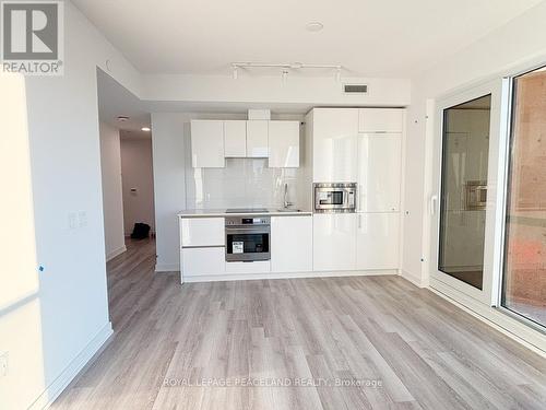 2019 - 230 Simcoe Street, Toronto, ON - Indoor Photo Showing Kitchen