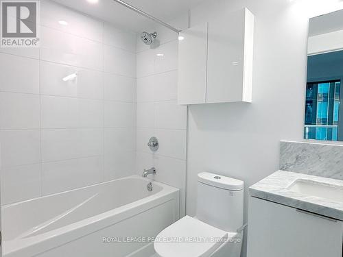 2019 - 230 Simcoe Street, Toronto, ON - Indoor Photo Showing Bathroom