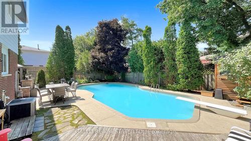 103 Vanzant Court, Whitchurch-Stouffville, ON - Outdoor With In Ground Pool