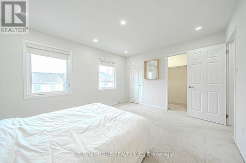 340 Carlissa Run, Newmarket, ON - Indoor Photo Showing Bedroom