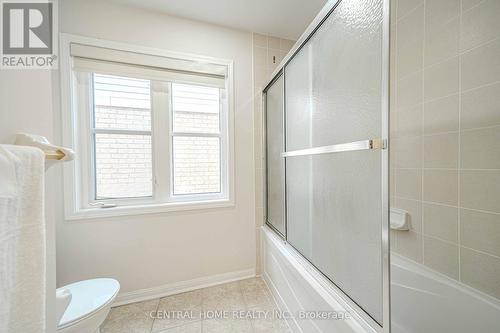 340 Carlissa Run, Newmarket, ON - Indoor Photo Showing Bathroom