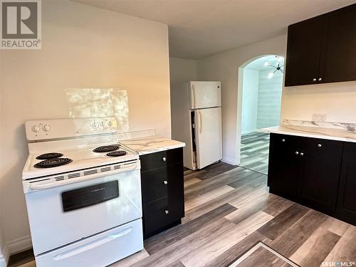 200 South Road, Midale, SK - Indoor Photo Showing Kitchen