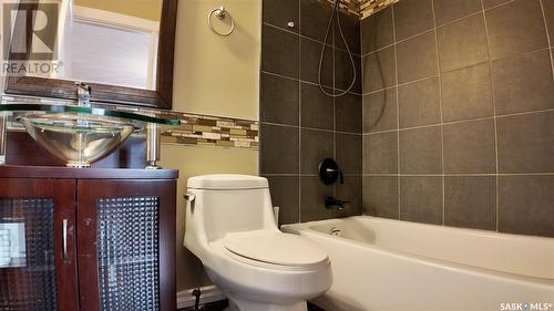 10207 Ross Crescent, North Battleford, SK - Indoor Photo Showing Bathroom