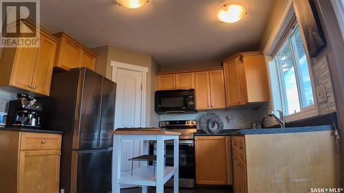 10207 Ross Crescent, North Battleford, SK - Indoor Photo Showing Kitchen