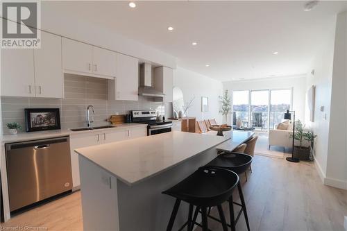 15 Glebe Street Unit# 1312, Cambridge, ON - Indoor Photo Showing Kitchen With Upgraded Kitchen