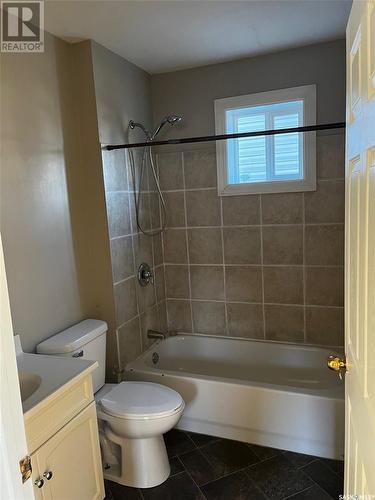 138 Wellington Avenue, Yorkton, SK - Indoor Photo Showing Bathroom