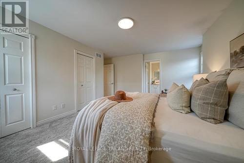 21 Oriole Crescent, Woodstock, ON - Indoor Photo Showing Bedroom