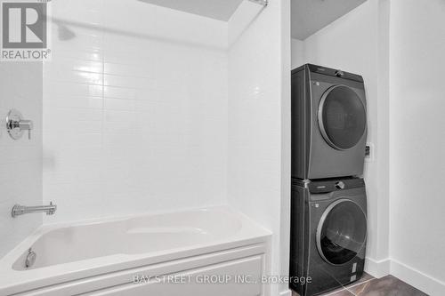 536 - 2343 Khalsa Gate, Oakville, ON - Indoor Photo Showing Laundry Room