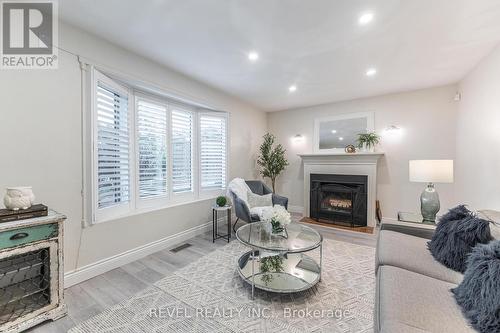 270 Rowntree Drive, Hamilton, ON - Indoor Photo Showing Living Room With Fireplace