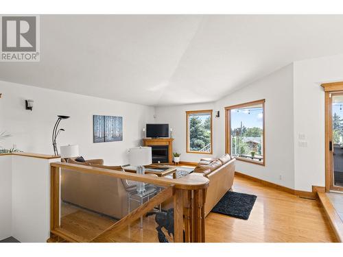 885 Stevenson Road, West Kelowna, BC - Indoor