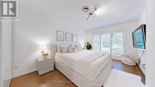 114 Lord Seaton Road, Toronto, ON - Indoor Photo Showing Bedroom