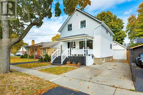 186 Maria Street, Sarnia, ON - Outdoor With Facade