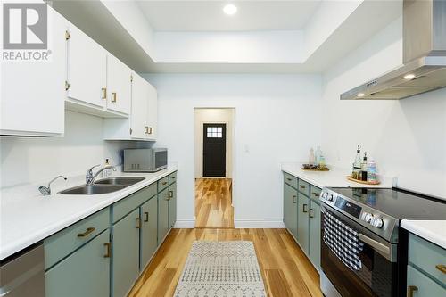 186 Maria Street, Sarnia, ON - Indoor Photo Showing Kitchen With Double Sink