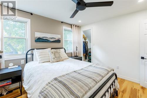 186 Maria Street, Sarnia, ON - Indoor Photo Showing Bedroom