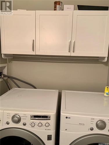 218 Veltkamp Lane, Saskatoon, SK - Indoor Photo Showing Laundry Room