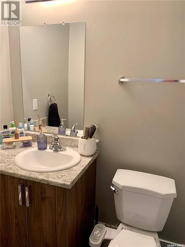 218 Veltkamp Lane, Saskatoon, SK - Indoor Photo Showing Bathroom