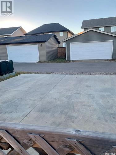 218 Veltkamp Lane, Saskatoon, SK - Outdoor