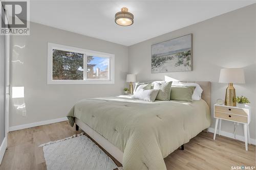 422 Crean Lane, Saskatoon, SK - Indoor Photo Showing Bedroom