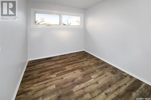 416 2Nd Avenue Se, Swift Current, SK - Indoor Photo Showing Other Room