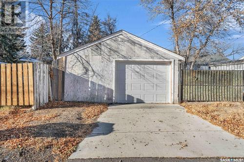 927 Elphinstone Street, Regina, SK - Outdoor