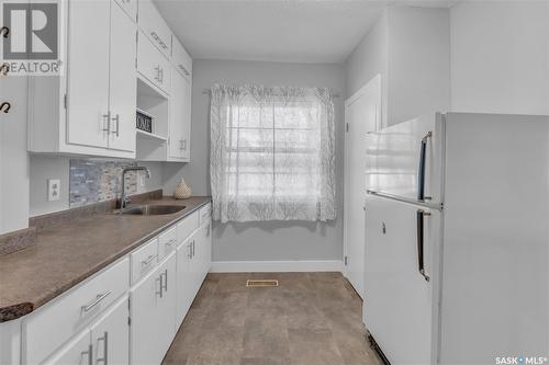 927 Elphinstone Street, Regina, SK - Indoor Photo Showing Kitchen