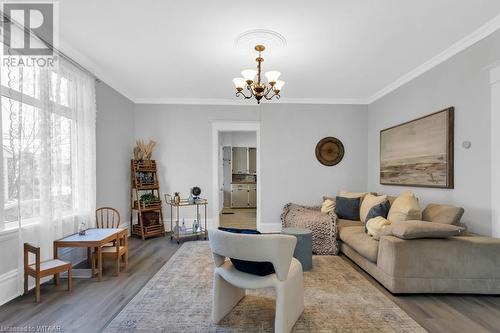 545 Grace St Street, Woodstock, ON - Indoor Photo Showing Living Room