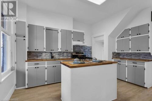 545 Grace St Street, Woodstock, ON - Indoor Photo Showing Kitchen