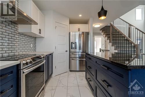 290 Moisson Street, Embrun, ON - Indoor Photo Showing Kitchen With Upgraded Kitchen