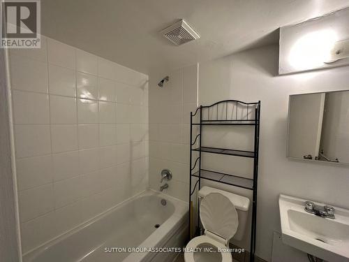 101 - 52 Metcalfe Street, Toronto, ON - Indoor Photo Showing Bathroom