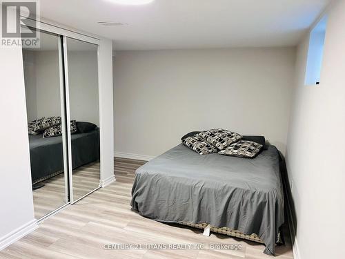 744 Olive Avenue, Oshawa, ON - Indoor Photo Showing Bedroom