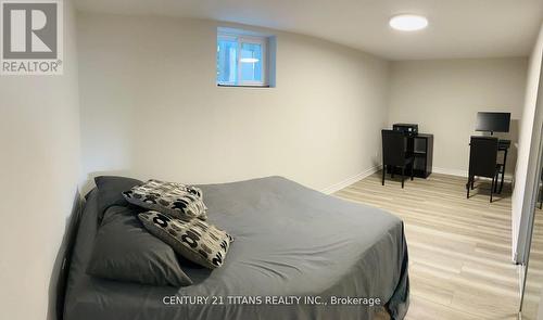 744 Olive Avenue, Oshawa, ON - Indoor Photo Showing Bedroom