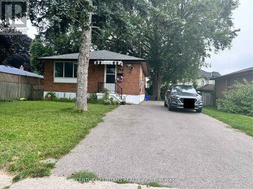 744 Olive Avenue, Oshawa, ON - Outdoor